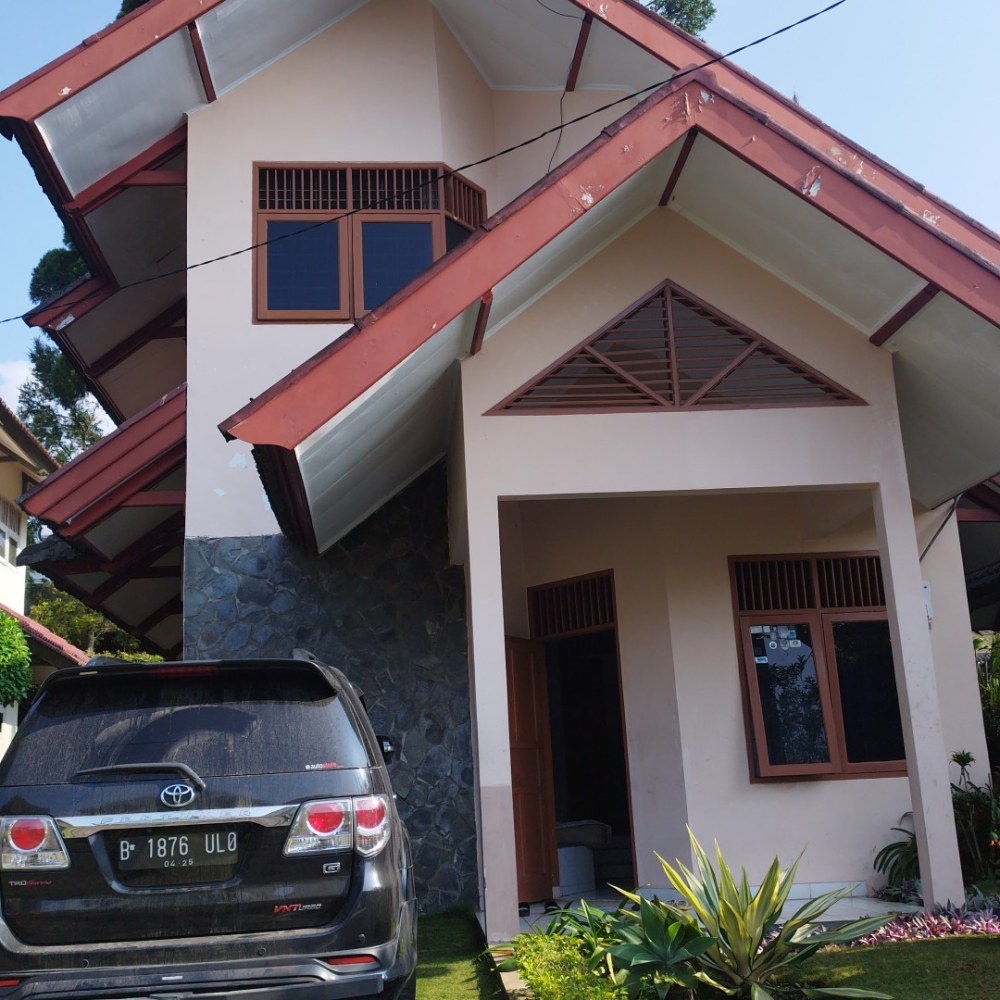 Villa Disewakan. Fasilitas Lengkap. Air Panas. Sewa Vila