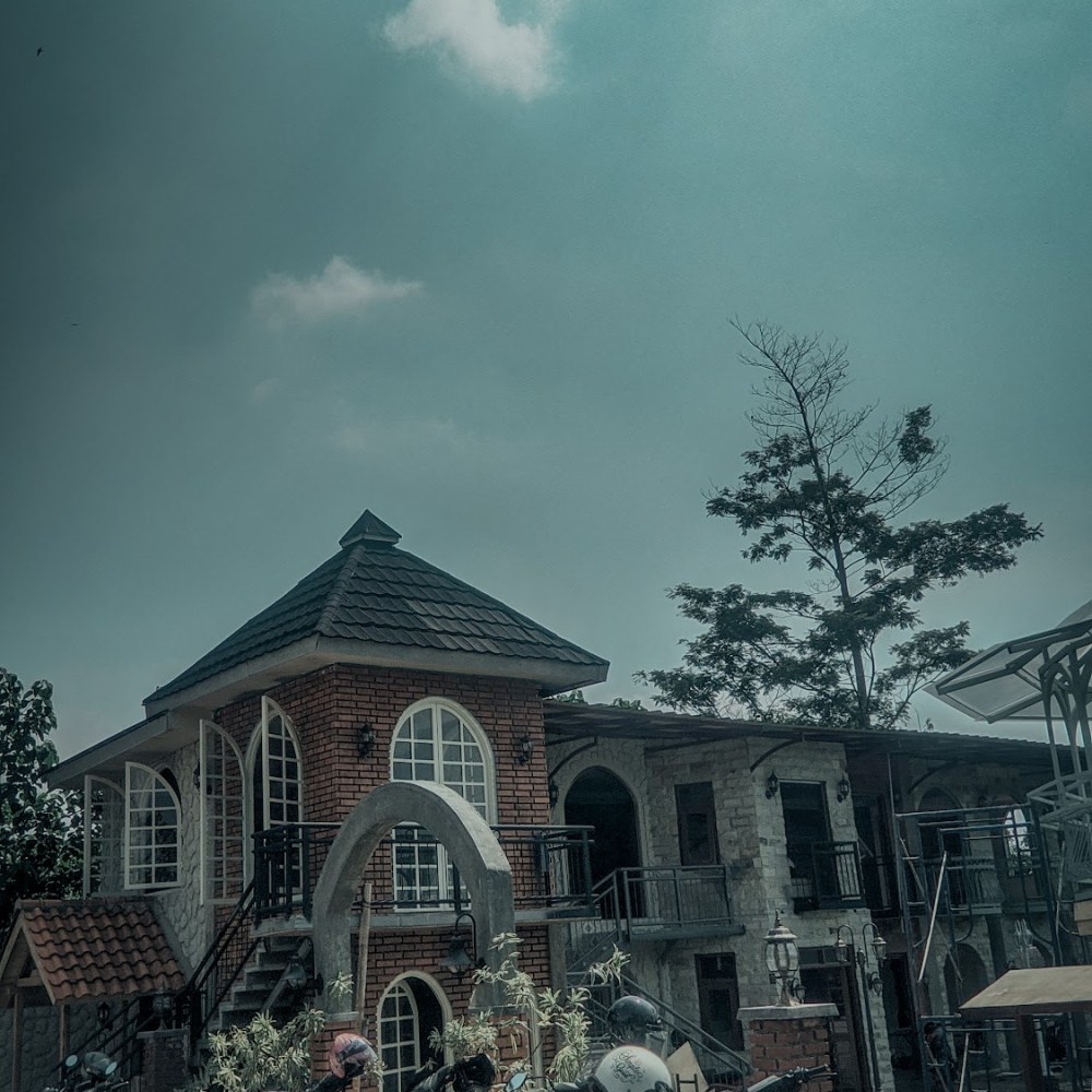 Kiri Kanan Kost