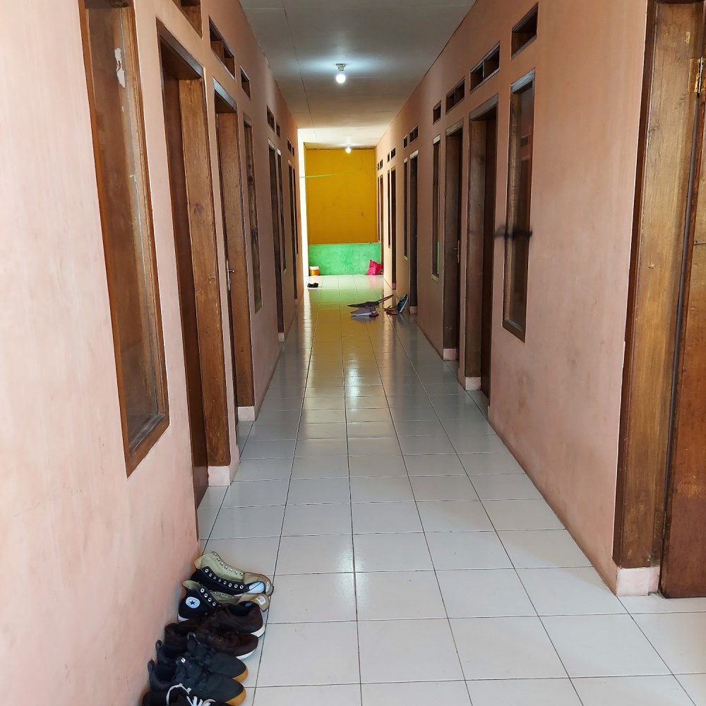 Kost D' UU