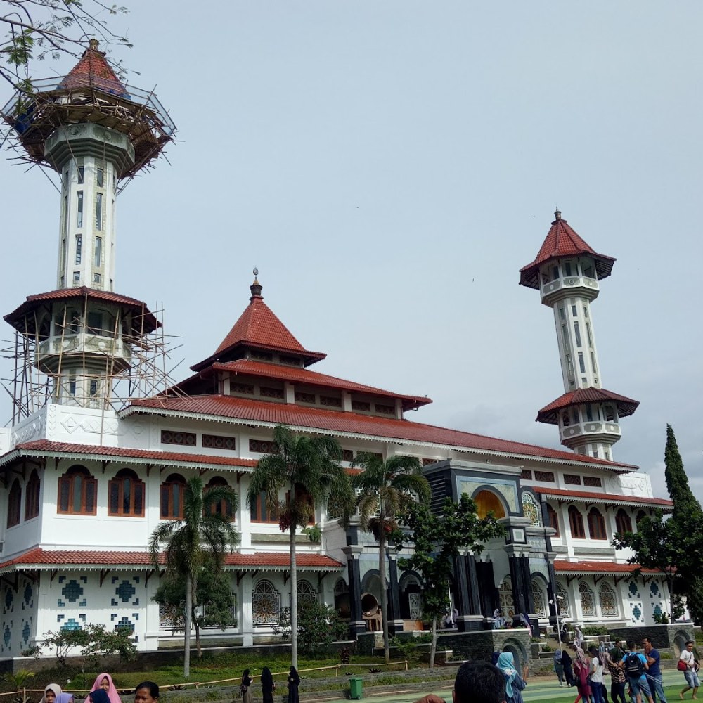 Taman Bacaan Masjid Agung Cianjur