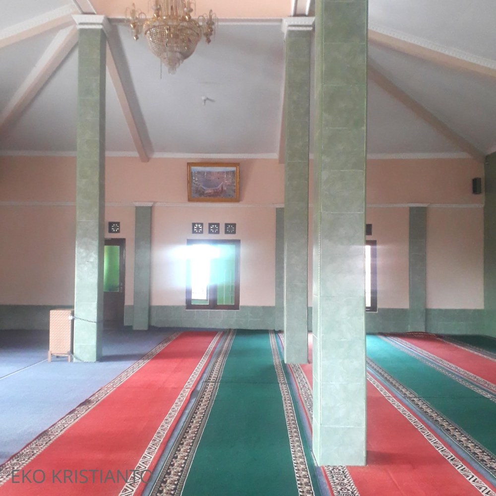 MASJID AL - IHSAN. Neglasari Cipanas