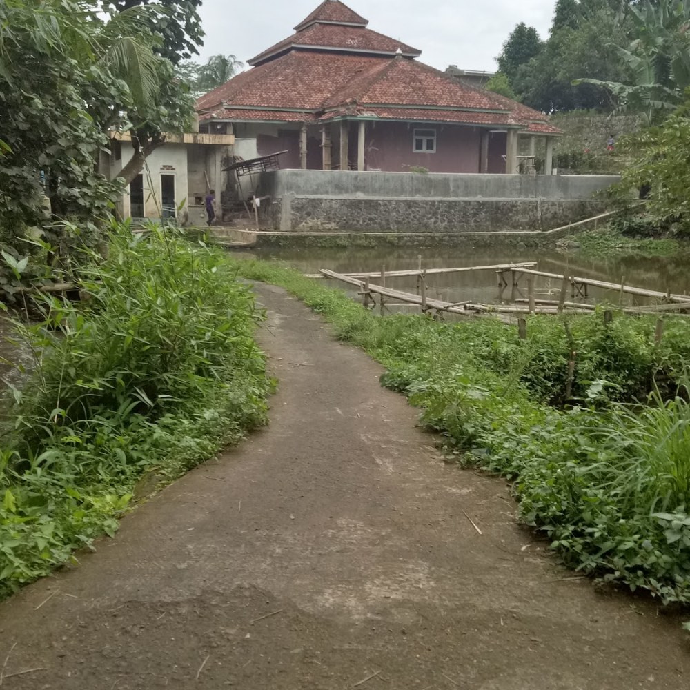 Masjid Raya Pesantren Kp.Kpuh (Mertua Bp.Almal Syukri)