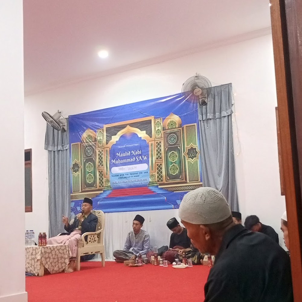 Masjid Jami Arrohman Pasir Kelewih Cianjur