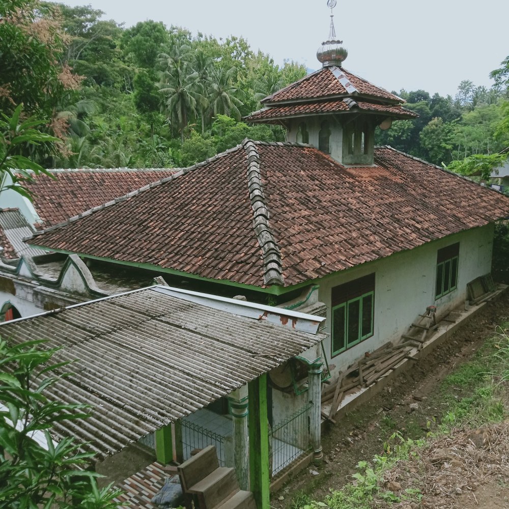 MESJID JAMBI CI LUTUNG