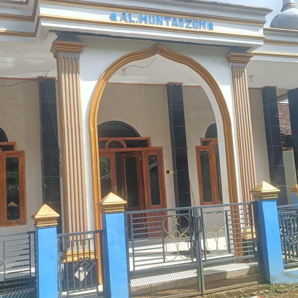 Masjid Jami Al Muntdzom