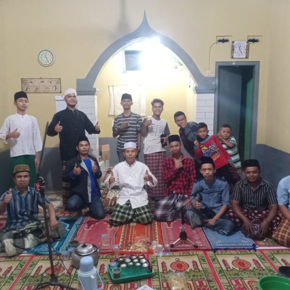 Mushola AL-Wusto Humaidiyyah