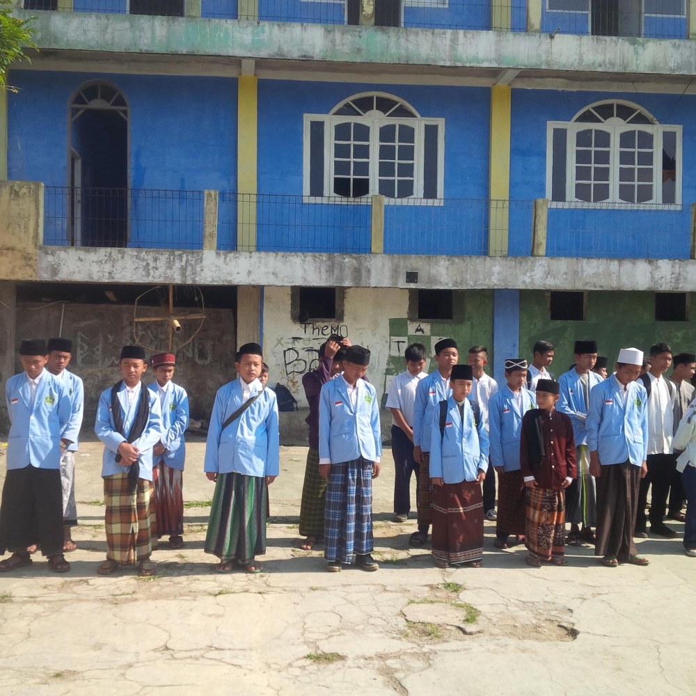 SMP IT DARUL FALAH