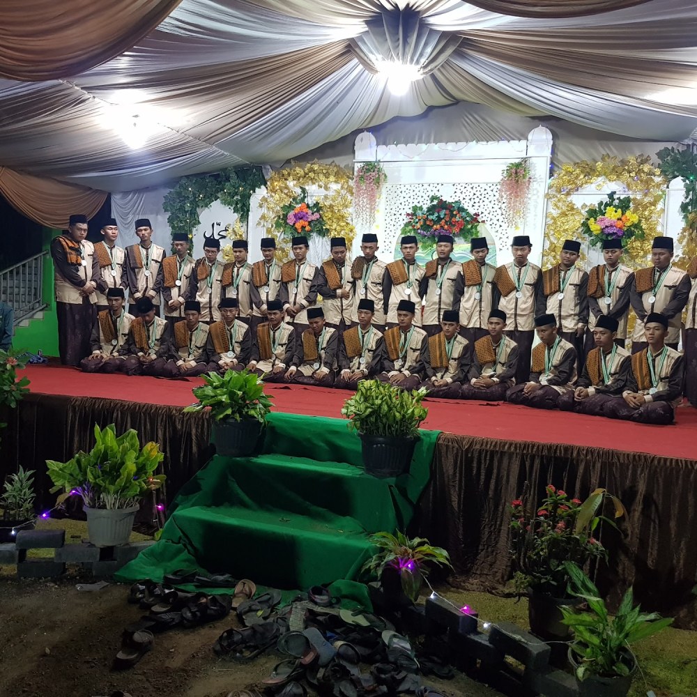 SMA IT AL-HUDA Ciranjang - Cianjur