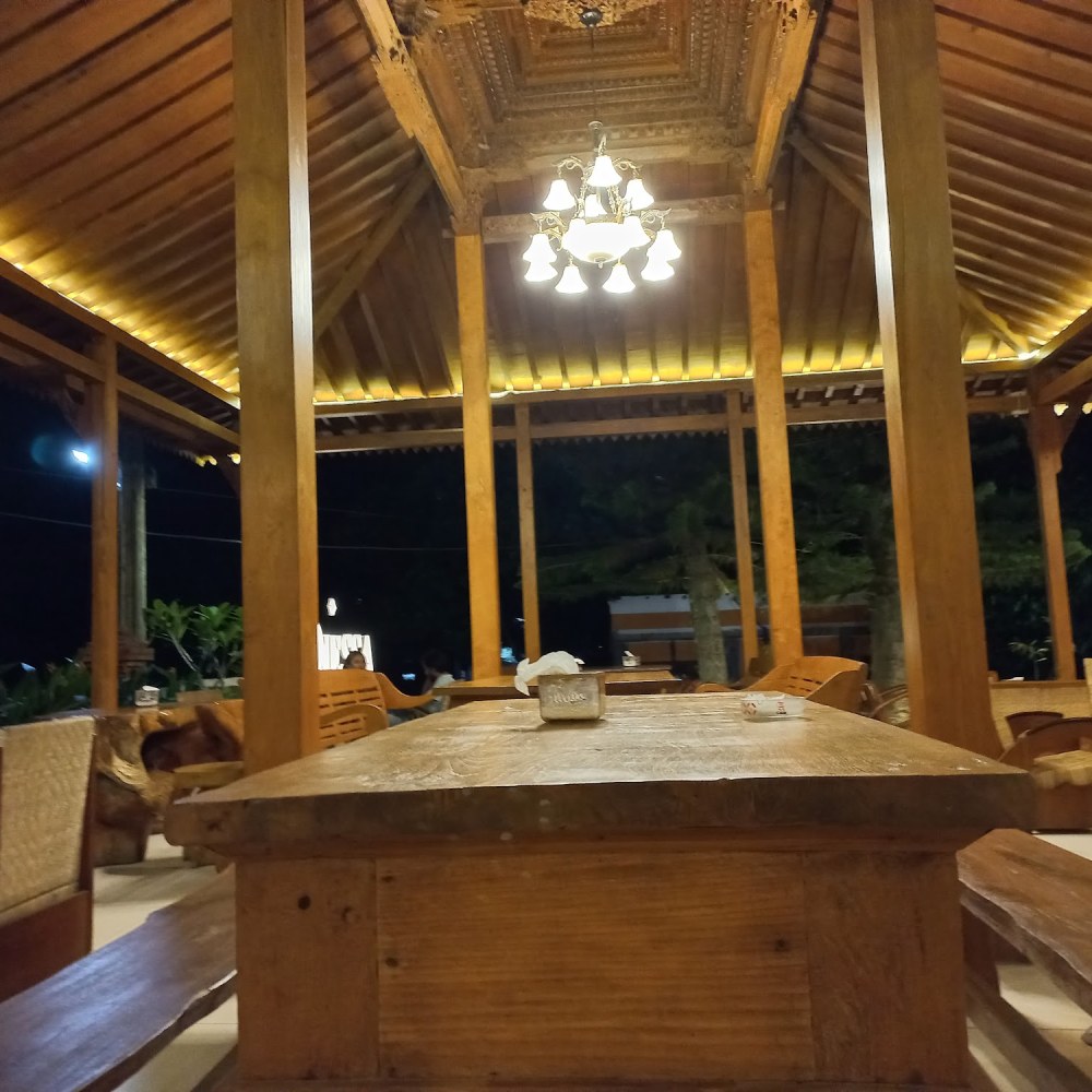 Manessa Cafe & Resto