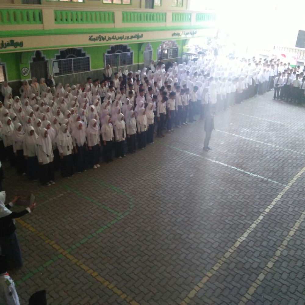 SMP Plus Al - Fatmah Cianjur