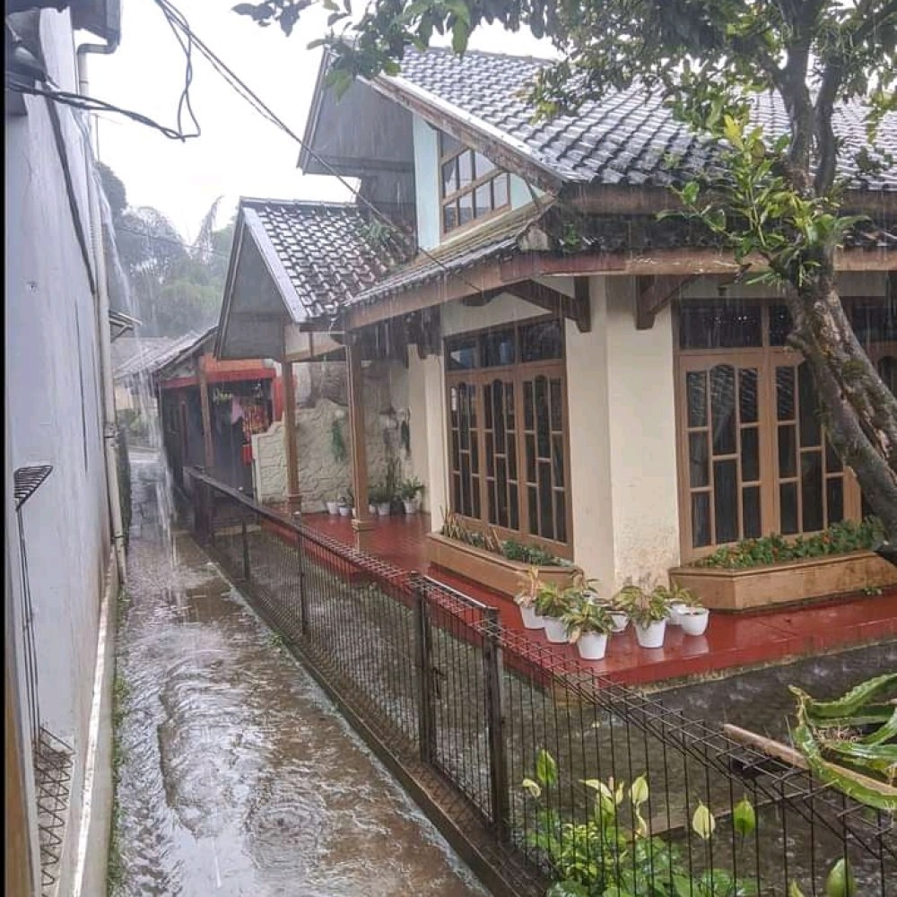Al-Burhaniyy Homestay