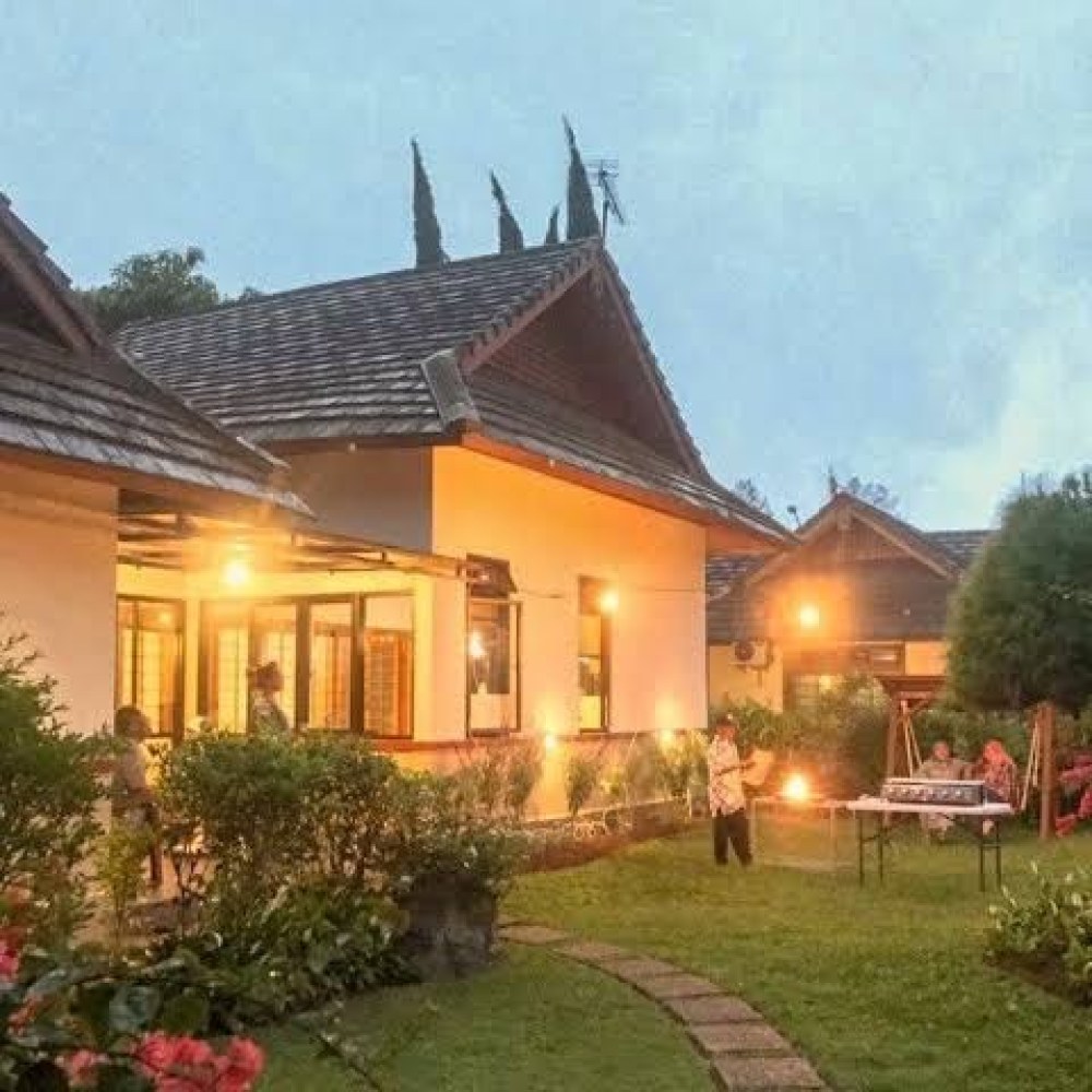 The Osaka House Villa Kota Bunga By Citrus House