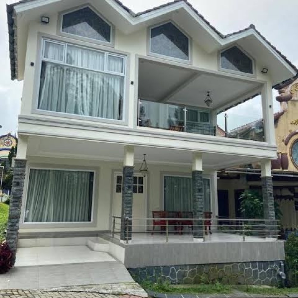 Villa Dalia Puncak Na6-18 - Three-Bedroom Villa