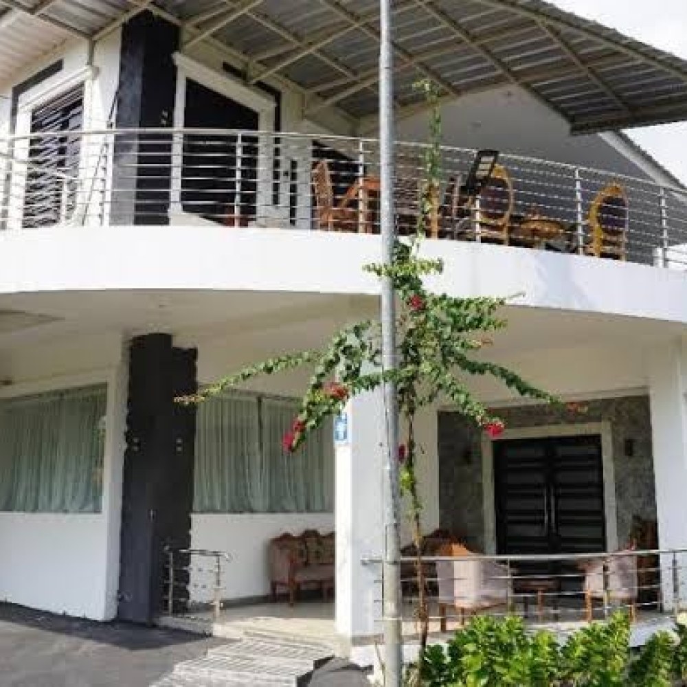 Villa Dalia Puncak NA5-02 - Three-Bedroom Villa