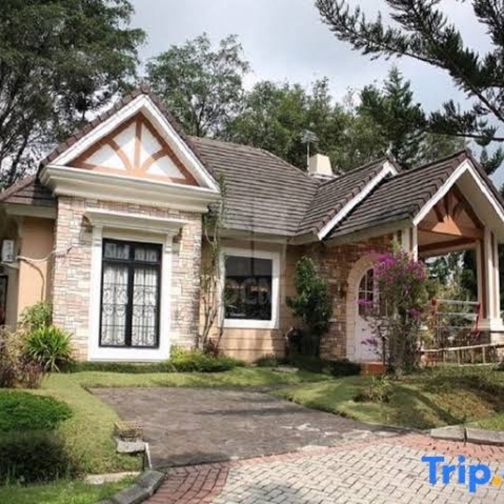 Villa Kota Bunga Allamanda