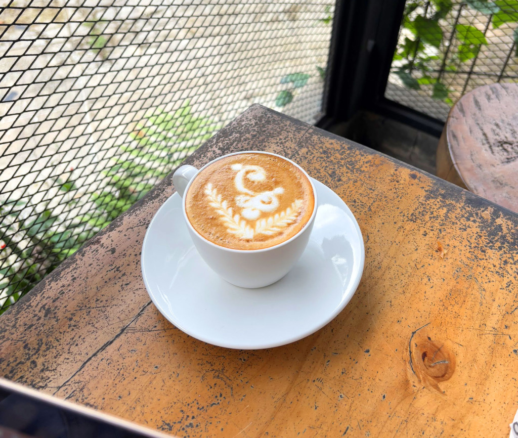 secangkir kopi laluasa coffee
