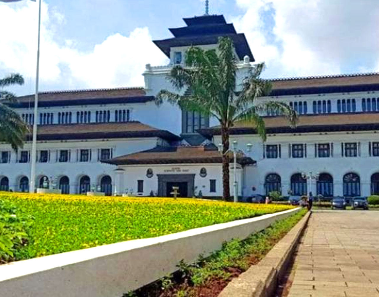 Universitas Suryakancana (UNSUR)