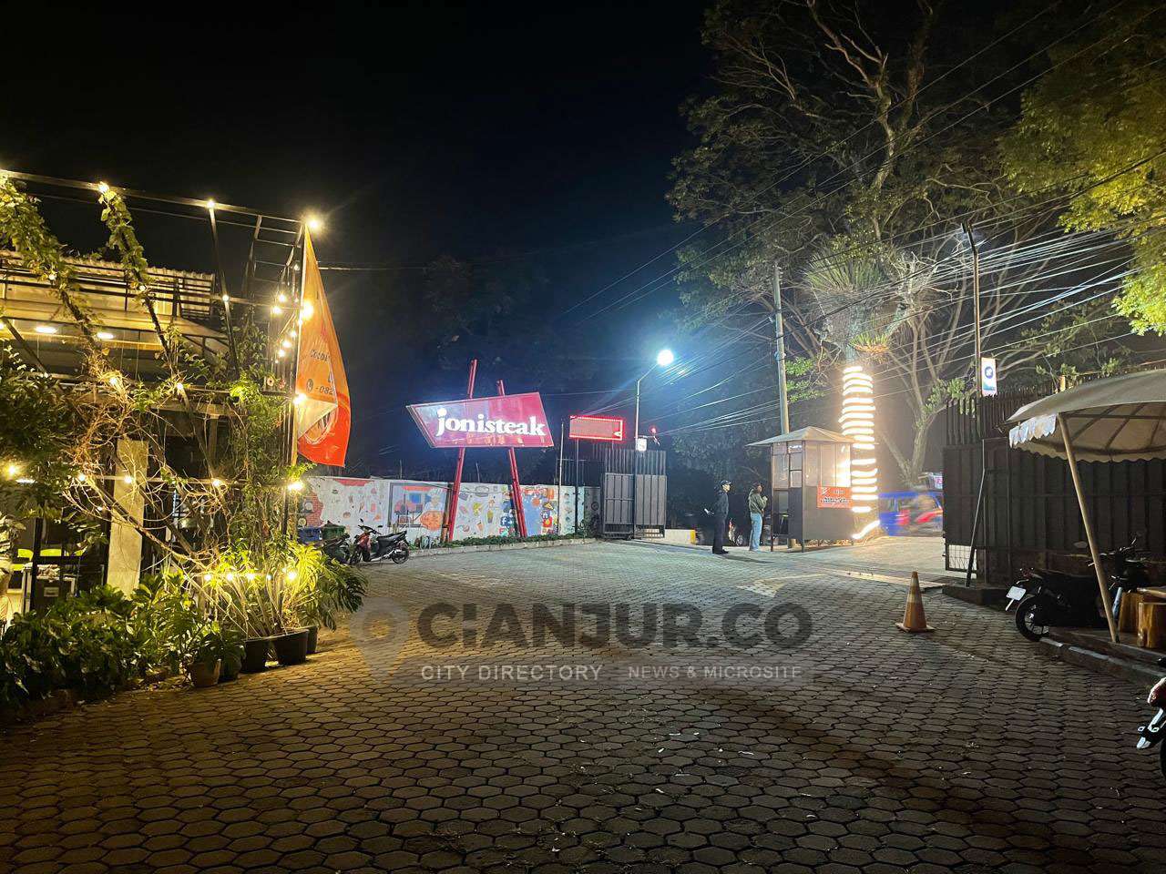 Joni Steak Cianjur - Makan Steak Ditengah Udara Sejuk