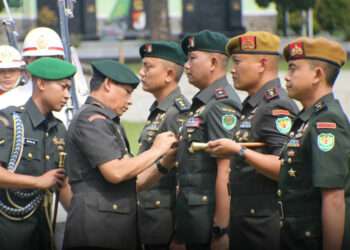 Yonif-300-Brajawijaya-melaksanakan-upacara-Serah-Terima-Jabatan-1