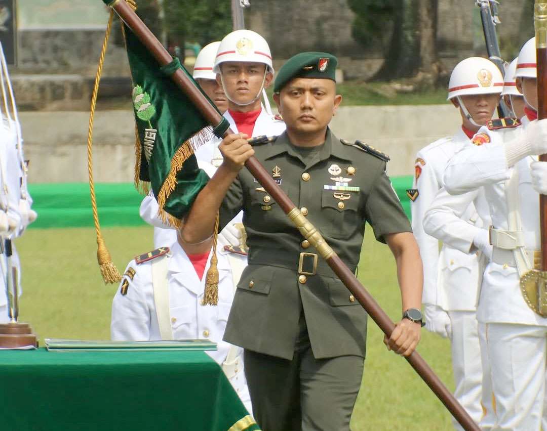 Yonif 300/Brajawijaya melaksanakan upacara Serah Terima Jabatan (Sertijab) di Pimpin oleh Pangdam III/Siliwangi.