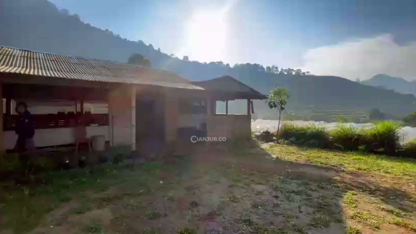 Okiagaru Farm Tunggilis Ciputri lingkungan dalam balai pelatihan