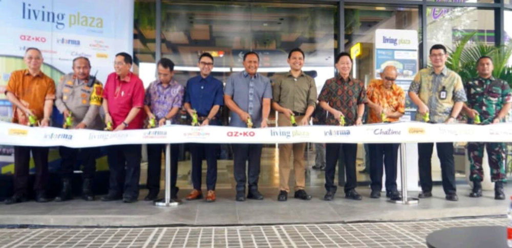 bupati dan wakil bupati hadir meresmikan pembukaan living plaza cianjur