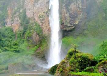 curug ngebul pagelaran cianjur selatan