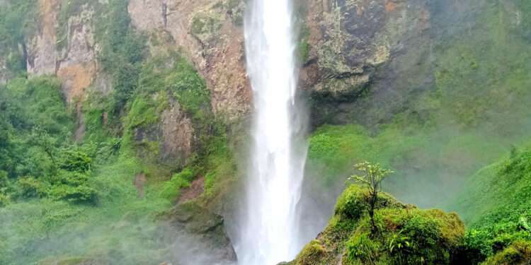 curug ngebul pagelaran cianjur selatan
