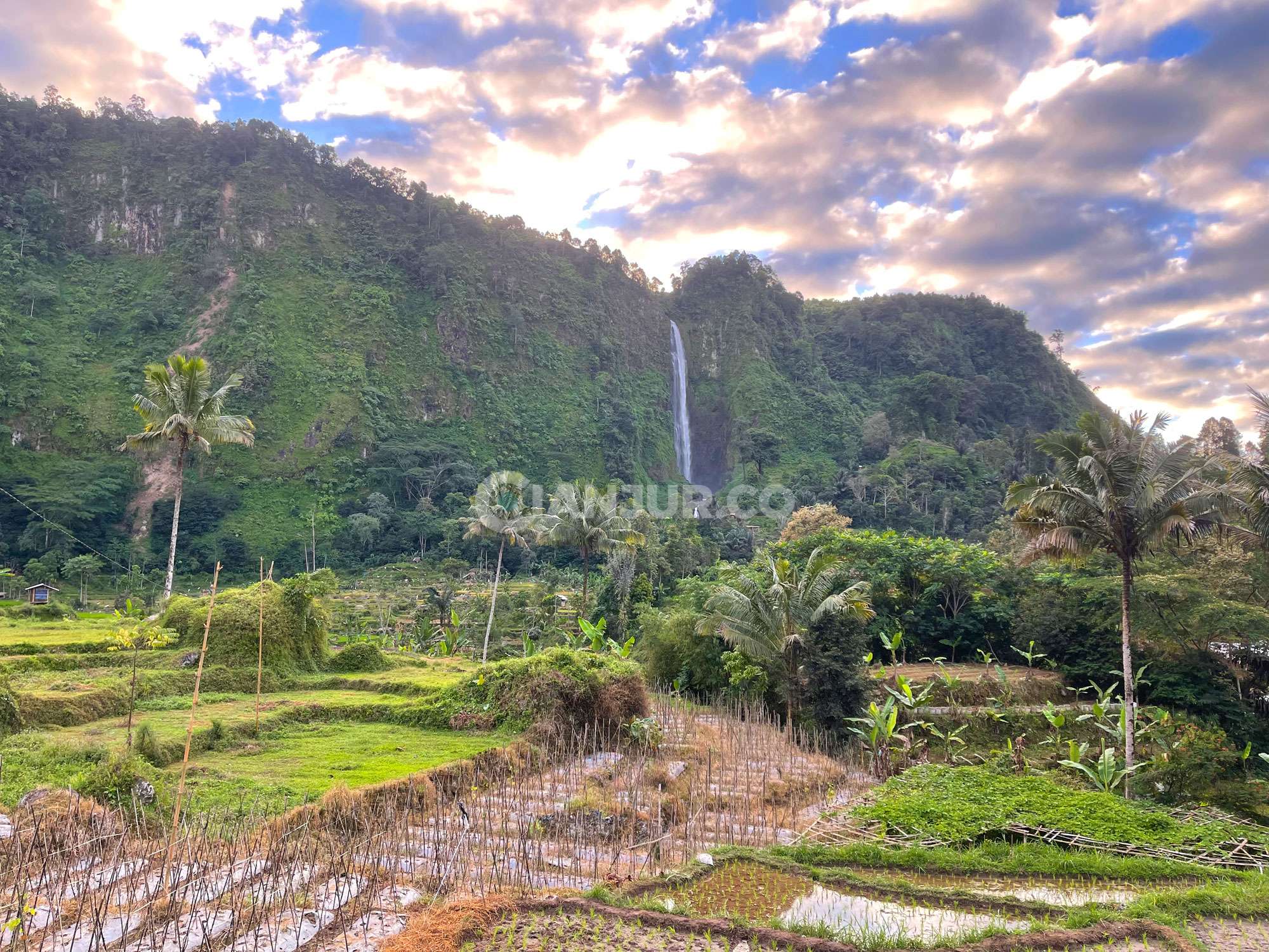 curug citambur desa karangjaya kecamatan pasirkuda cianjur selatan
