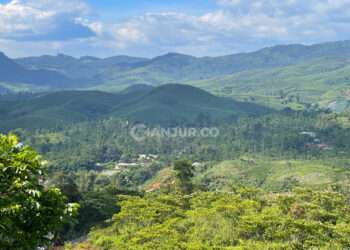 pemandangan perbukitan di Kecamatan Sukalaksana - Cianjur Selatan (foto:ifan/cianjur.co)