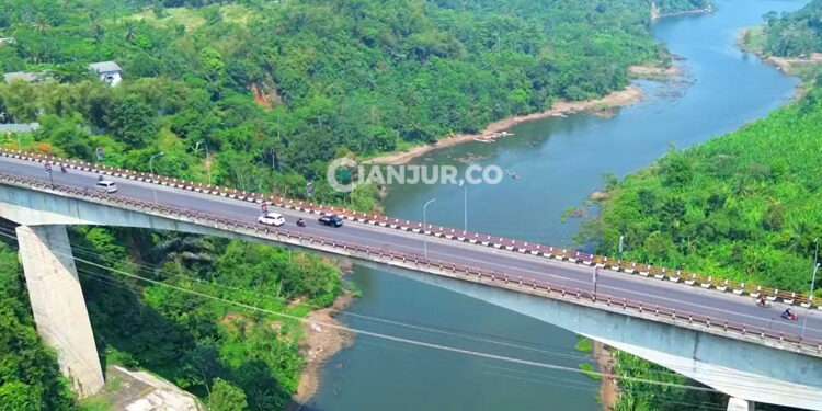 sejarah jembatan rajamandala