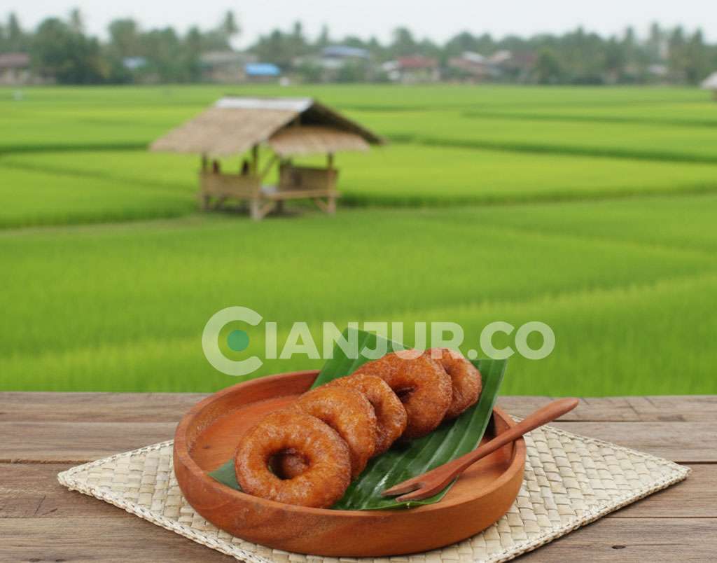 kue ali agrem atau kue cincin khas cianjur