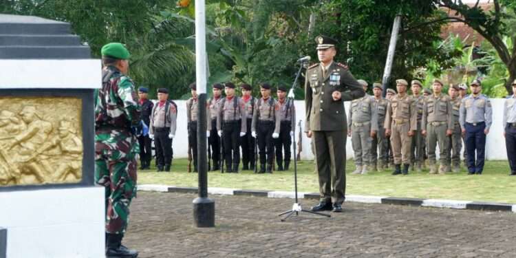 Dandim 0608 Cianjur Pimpin Upacara Ziarah Nasional Hari Pahlawan 2025