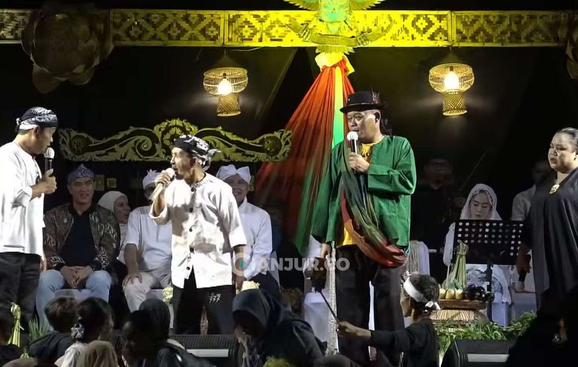 Seniman dan artis ternama turut memeriahkan acara, di antaranya Ohang, Ki Daus, Ceu Popon, Sule
