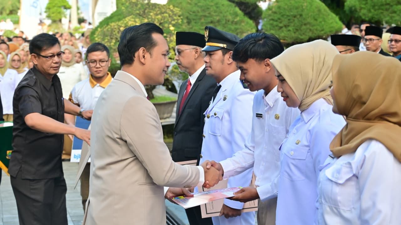 7.007 PPPK Paruh Waktu Resmi Dilantik di Cianjur