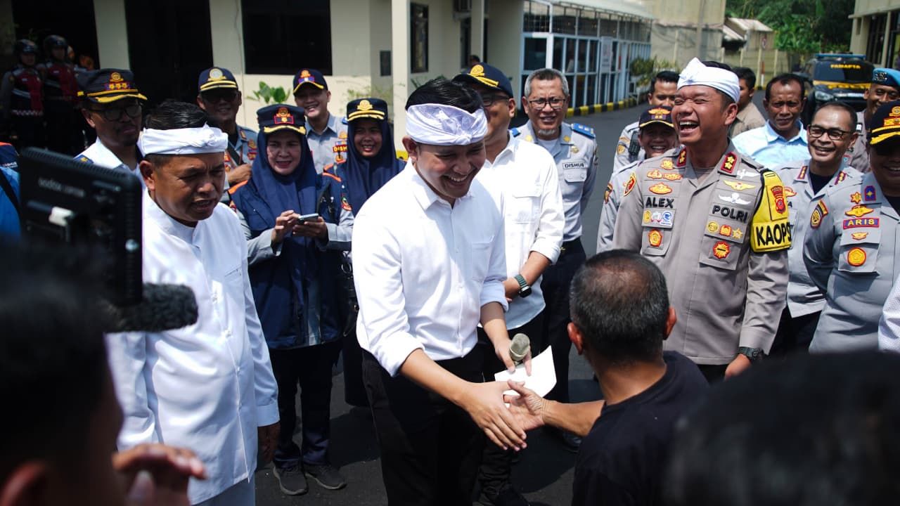 Kompensasi untuk Sopir Angkot Cipanas Dukung Kelancaran Mudik