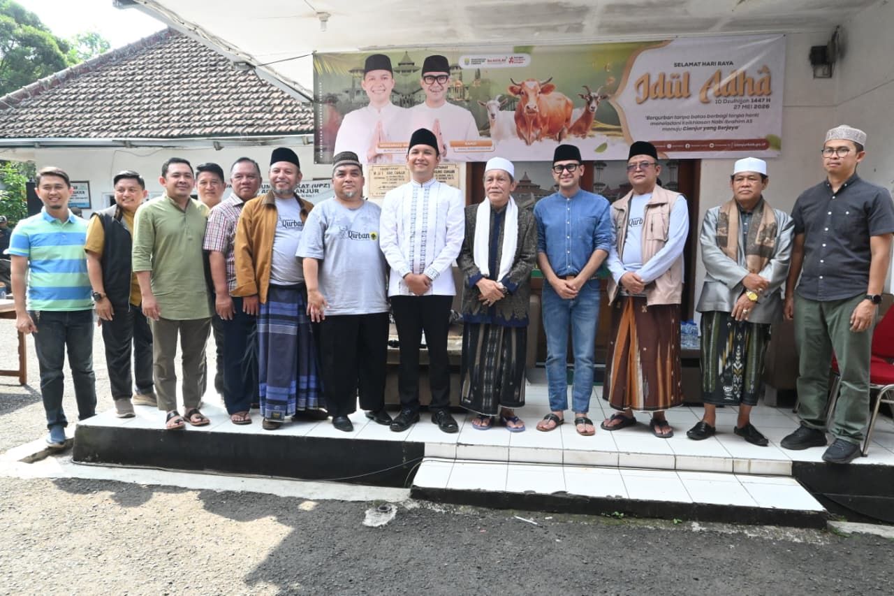 Bupati dan Wabup Cianjur Salurkan Daging Kurban Iduladha 1447 H