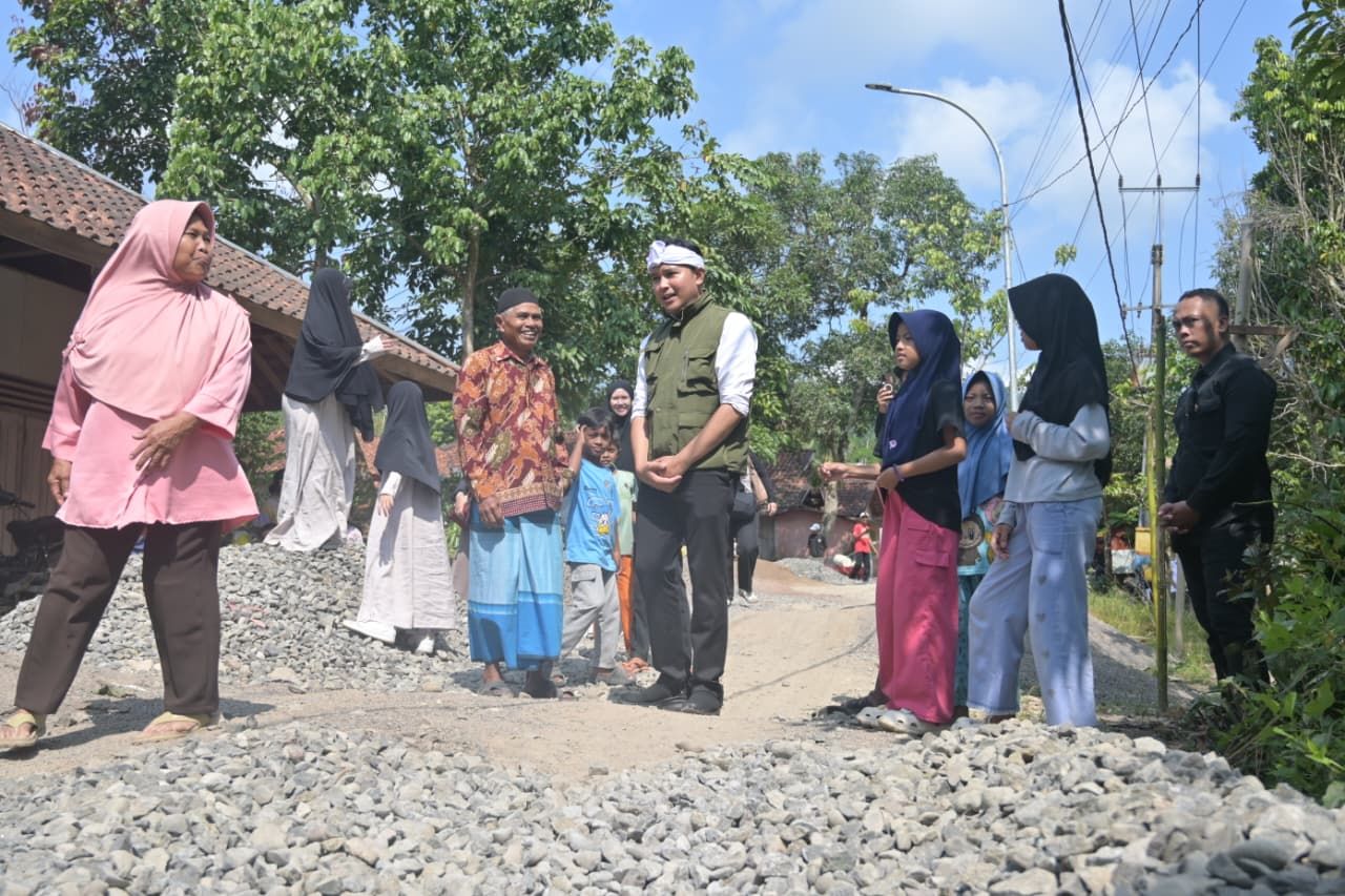 Bupati Cianjur Pantau Perbaikan Jalan Pamoyanan–Kalapa Nunggal