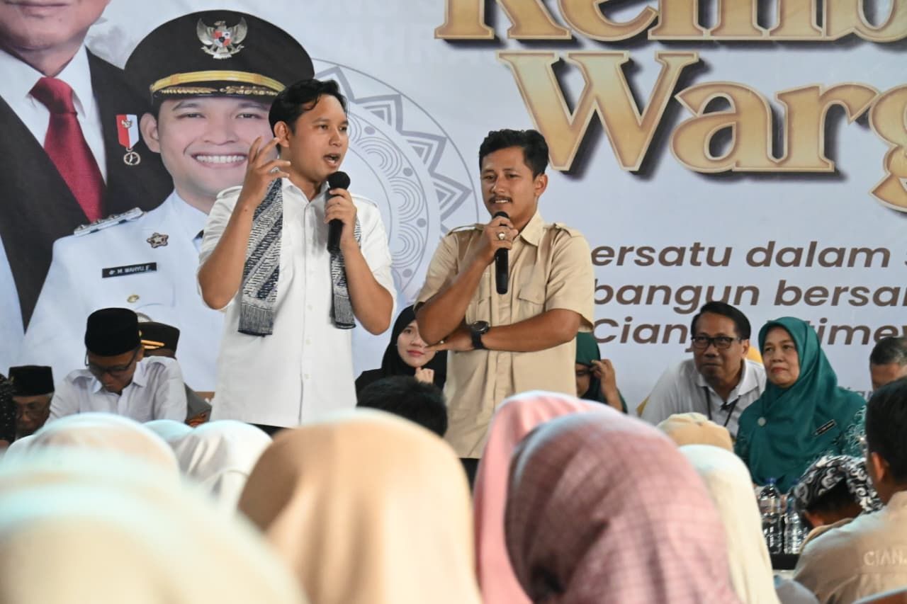 Rembug Warga Cipetir Hadirkan Layanan Publik dan Bantuan bagi Warga
