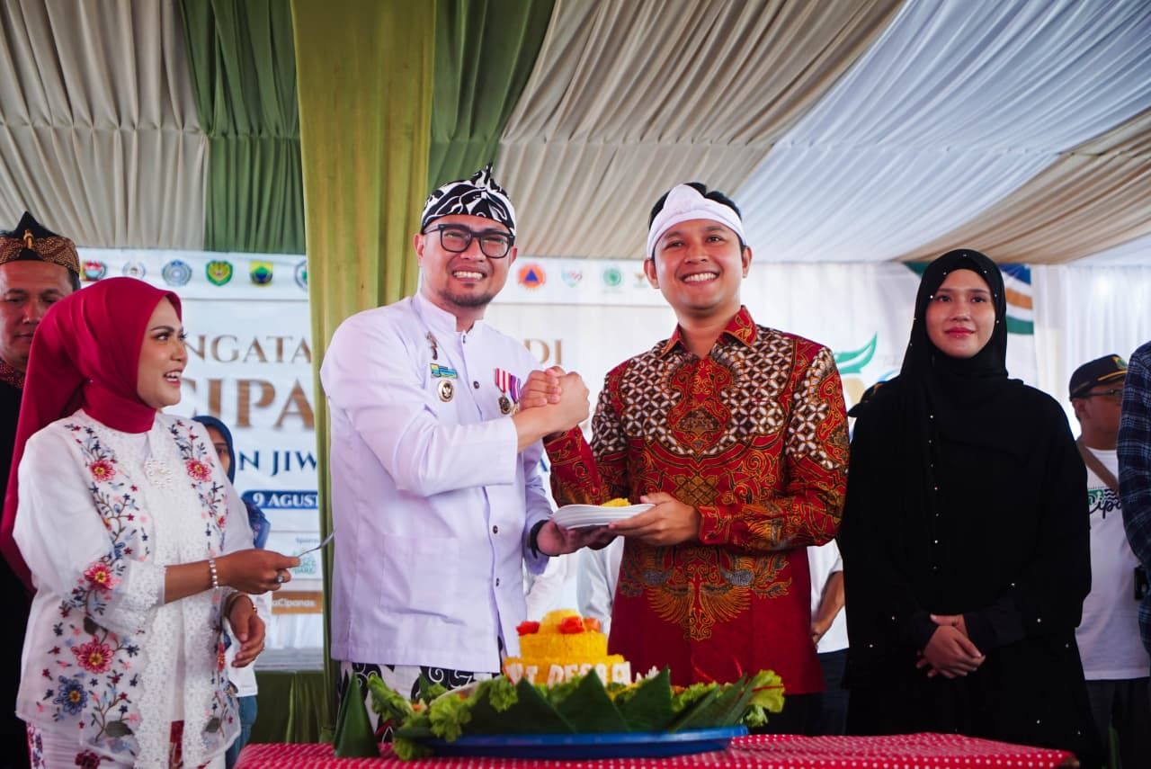 Hari Jadi ke-90 Desa Cipanas, Bupati Ajak Warga Perkuat Gotong Royong