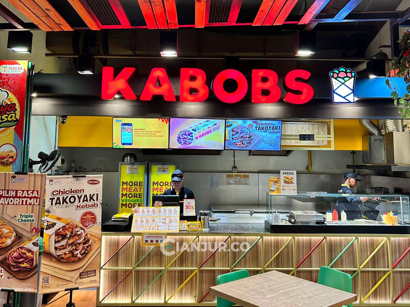 KABOBS Yogya Cianjur, Premium Kebab Dengan Tumpukan Daging Yang Padat