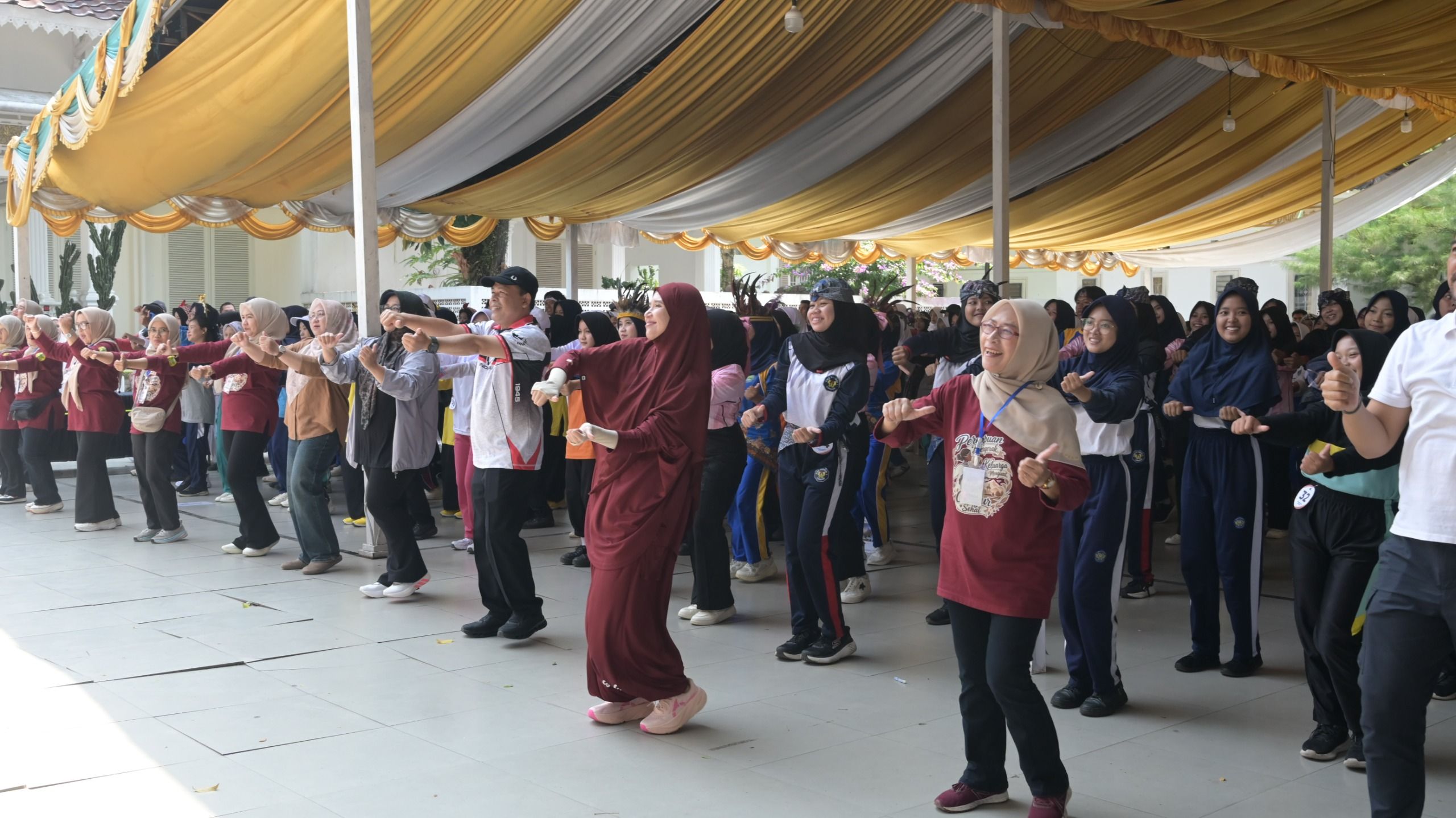 Bupati Cianjur Buka Lomba Senam “Cianjur Era Baru”