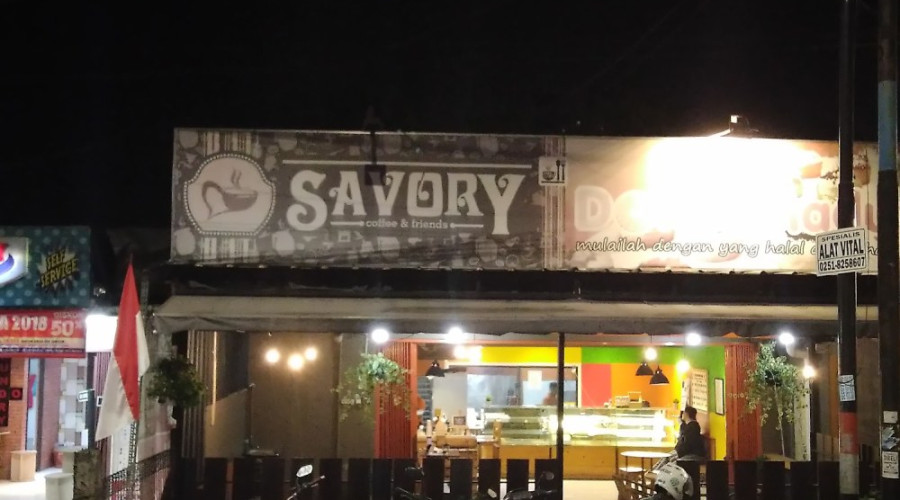 Donatmadu Cihanjuang Cab. Cianjur: Donat dan Layanan Pesan Antar