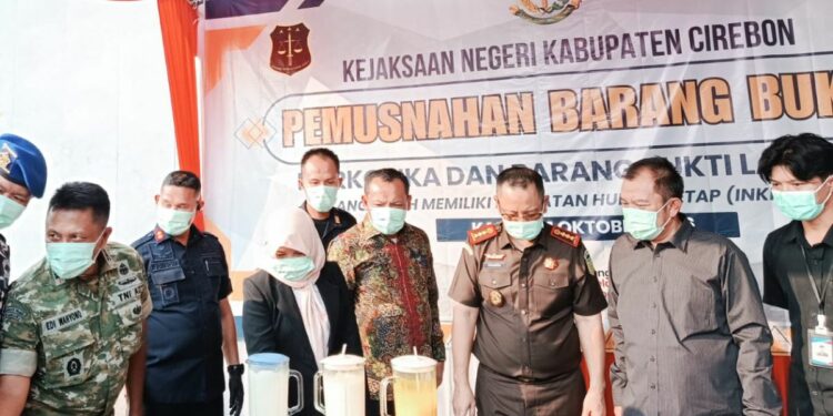 Kejari Kabupaten Cirebon Kenalkan Tahapan Eksekusi Perkara kepada Pelajar