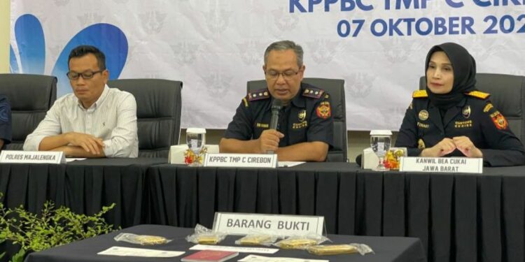 Bea Cukai Cirebon Gagalkan Upaya Ekspor Ilegal 5,25 Kg Emas