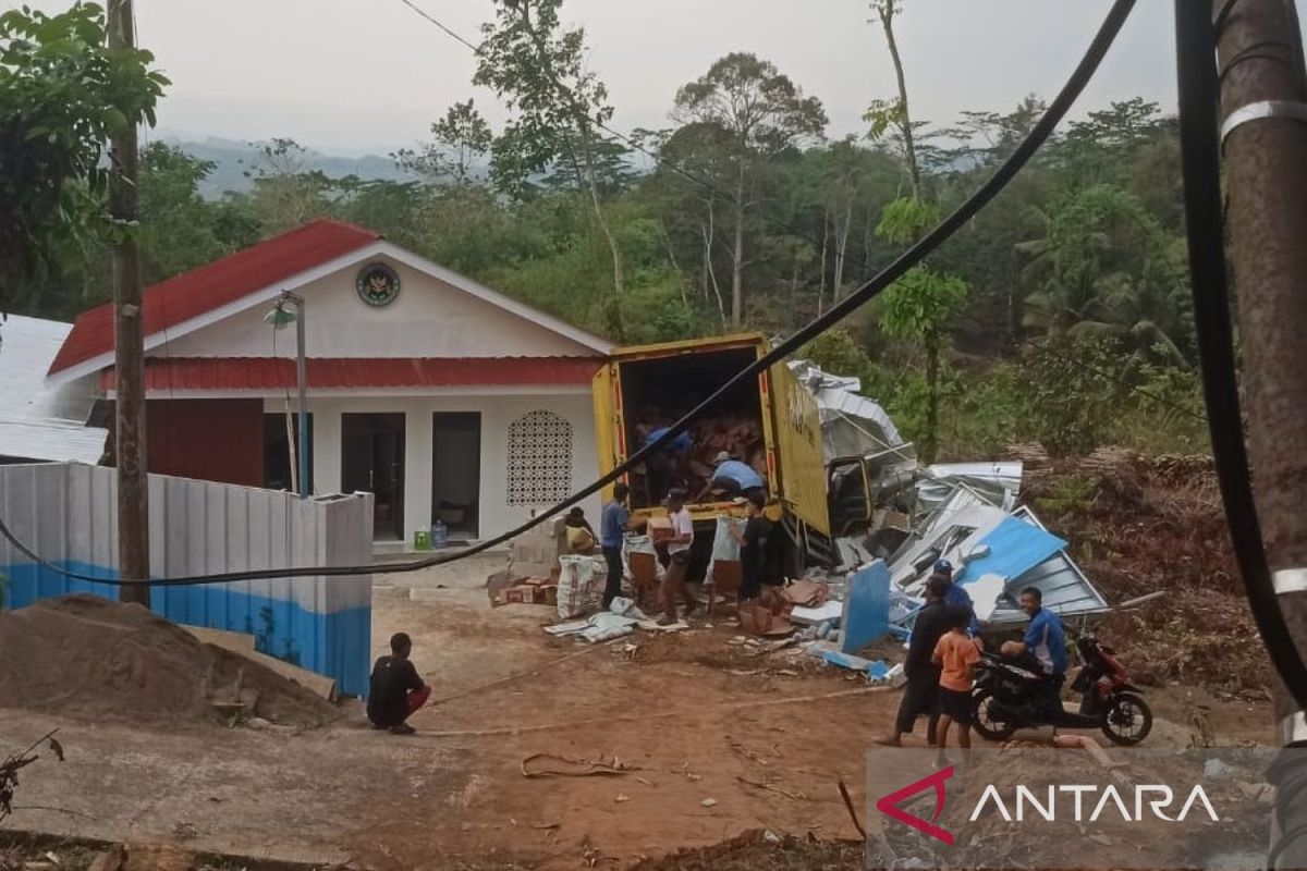 Polisi Selidiki Truk yang Hantam Dapur MBG di Pagelaran Cianjur