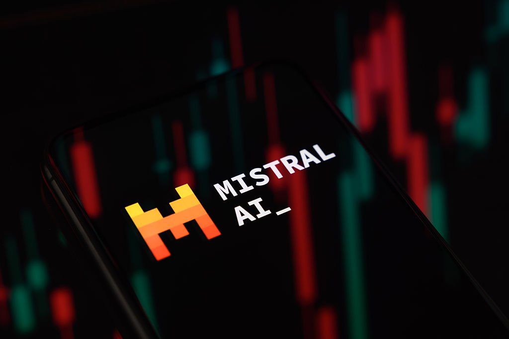 Mistral Large 4 Jadi Model Terbuka Teratas untuk Coding