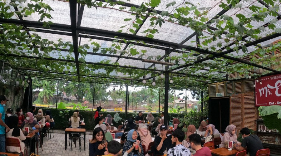 Mr.Ebood PLATINUM Cianjur: Menu, Harga, dan Lokasi