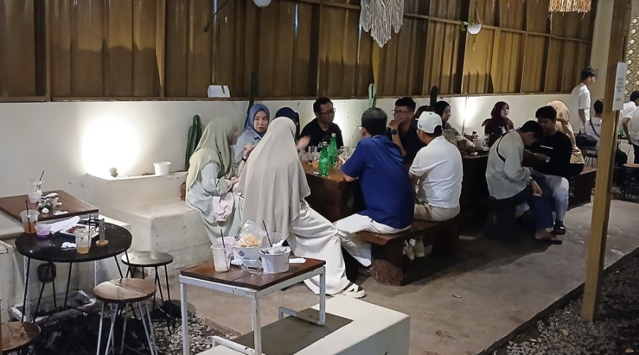 Sapong Space Cianjur, Kedai Kopi dengan Menu Makan dan Ruang Santai