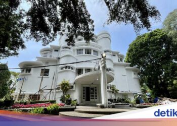 Villa Isola Bandung: Dari Rumah Berretty hingga Gedung Rektorat UPI
